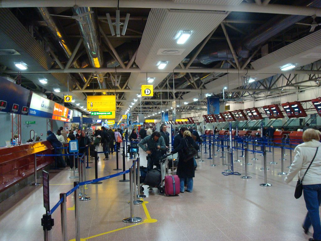samsonite rigid luggage